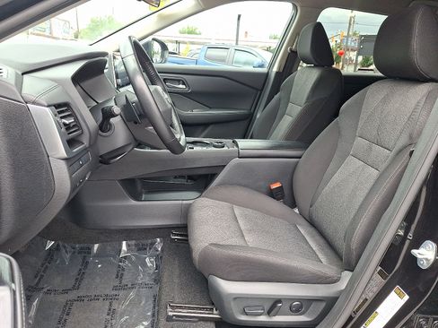 Used 2025 Nissan Rogue SV AWD/4WD image 13