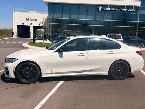 Used 2021 BMW 330i xDrive Sedan w/ M Sport Package AWD/4WD image 3