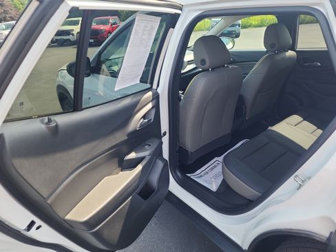 Used 2024 Chevrolet Trax ACTIV FWD image 22
