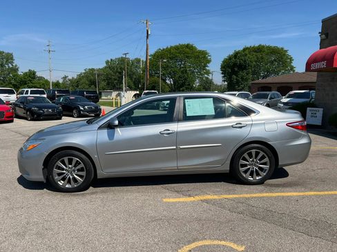 Used 2017 Toyota Camry XLE FWD image 8