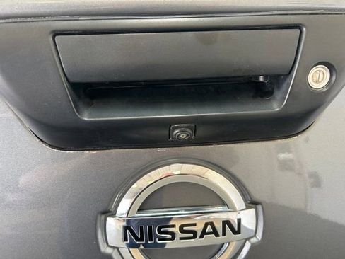 Used 2018 Nissan Titan SL w/ Midnight Edition AWD/4WD image 7