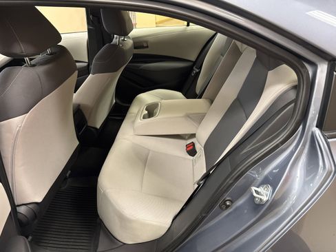 Used 2022 Toyota Corolla LE image 33