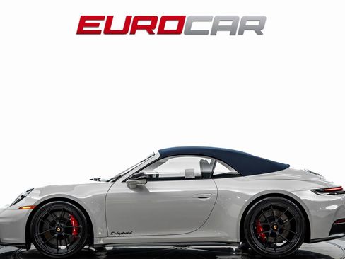 Used 2026 Porsche 911 Carrera 4 GTS AWD/4WD image 3