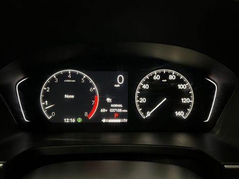 Used 2023 Honda Pilot Touring image 11