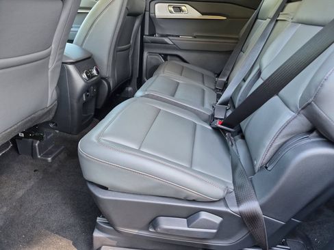 New 2026 Ford Explorer Active w/ Active Comfort Package RWD image 16