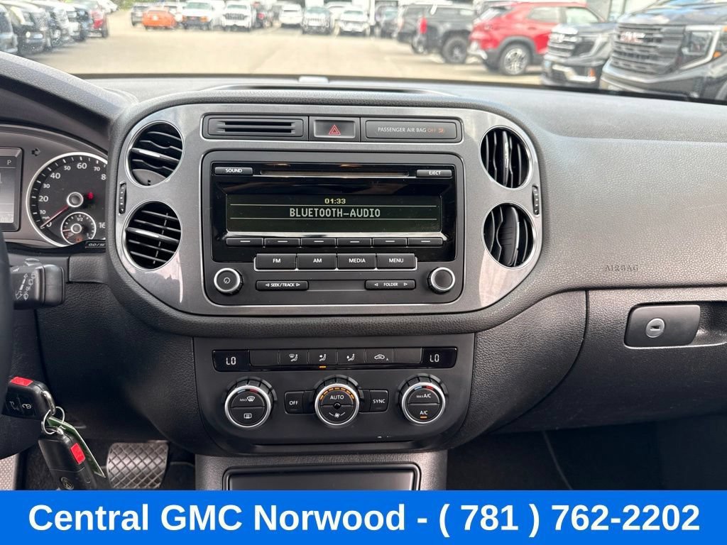 Used 2013 Volkswagen Tiguan S AWD/4WD image 18