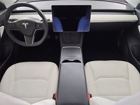 Used 2021 Tesla Model 3 Standard Range Plus image 15