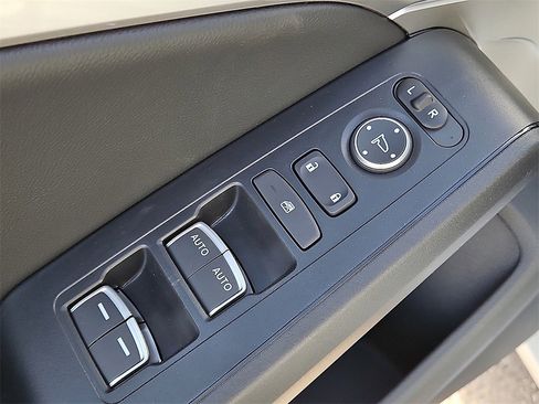 New 2026 Acura Integra Base image 17