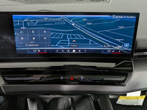 Used 2025 BMW 530i xDrive w/ Premium Package image 37