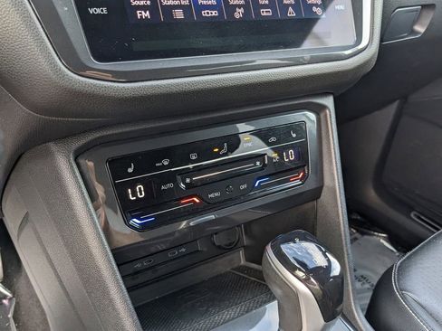 Certified 2022 Volkswagen Tiguan SE R-Line image 24