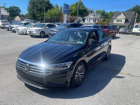 Used 2019 Volkswagen Jetta SE w/ Cold Weather Package FWD image 34