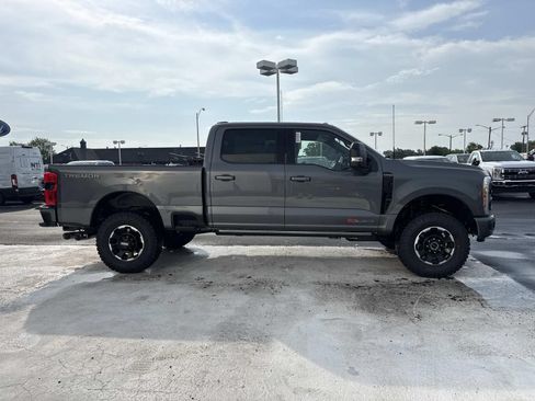 New 2026 Ford F350 Platinum w/ Tremor Off-Road Package AWD/4WD image 2
