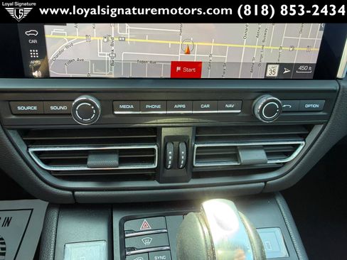 Used 2020 Porsche Macan AWD/4WD image 31
