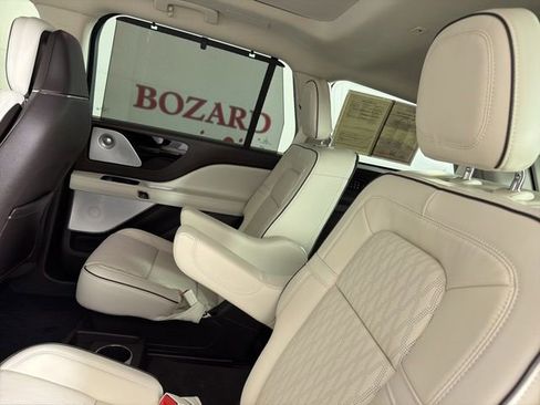 Used 2024 Lincoln Aviator Black Label AWD/4WD image 13