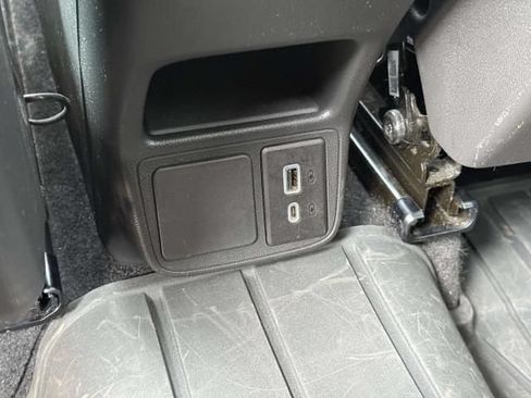 Used 2022 Buick Encore GX Preferred w/ Cold Weather Comfort Package AWD/4WD image 13