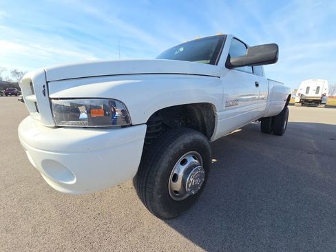 Used 2001 Dodge Ram 3500 Truck SLT image 1
