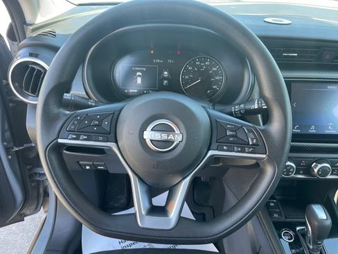 Used 2023 Nissan Kicks SV w/ Interior Electronics Package FWD image 25
