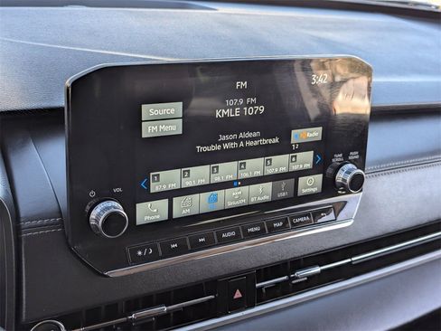 Used 2024 Mitsubishi Outlander AWD image 24