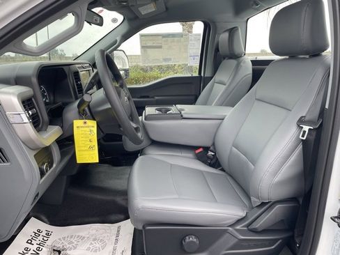 New 2026 Ford F250 XL w/ XL Chrome Package image 19