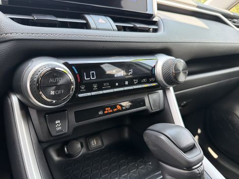 Certified 2024 Toyota RAV4 LE AWD/4WD image 8