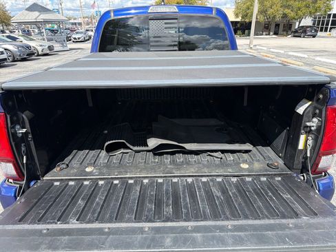 Used 2022 Toyota Tacoma SR5 w/ Technology Package image 23