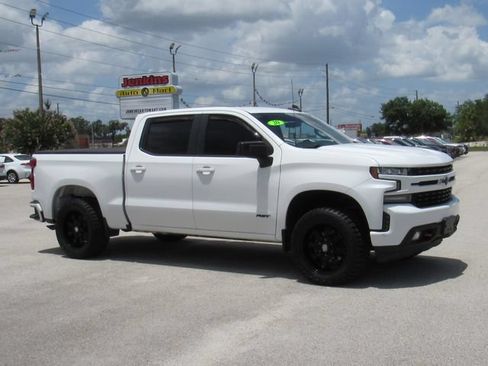 Used 2020 Chevrolet Silverado 1500 RST w/ Convenience Package AWD/4WD image 2