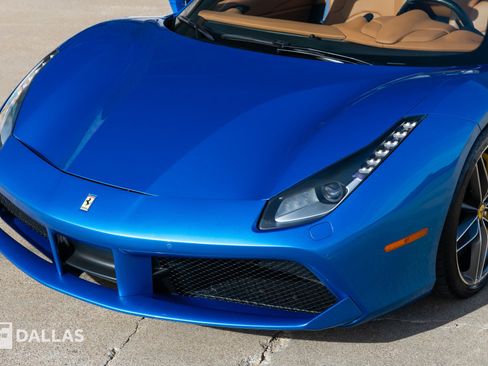 Used 2019 Ferrari 488 Spider image 6