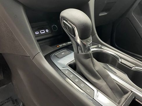 Certified 2024 Chevrolet Equinox Premier AWD/4WD image 12
