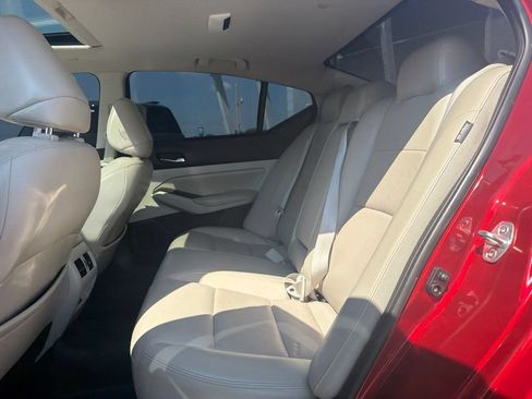 Used 2019 Nissan Altima 2.0 Edition One FWD image 14