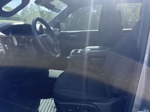 Used 2023 Chevrolet Silverado 1500 Custom image 8