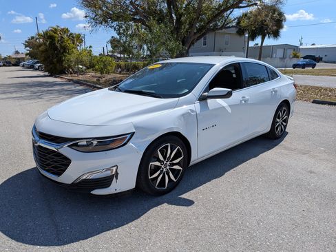 Used 2022 Chevrolet Malibu RS FWD image 9