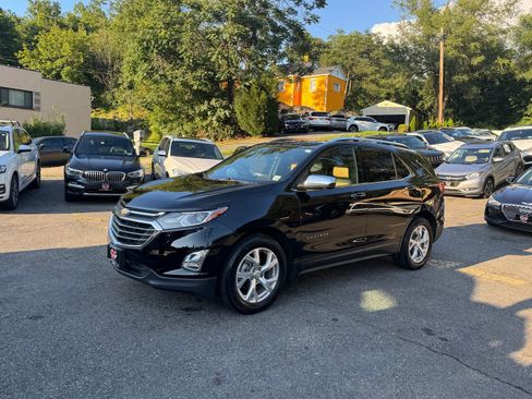 Used 2021 Chevrolet Equinox Premier image 3