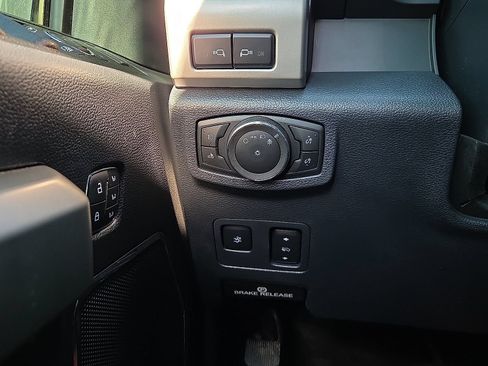Certified 2022 Ford F250 Lariat w/ Lariat Ultimate Package AWD/4WD image 20