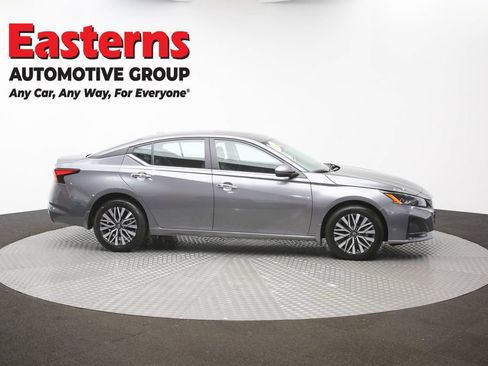 Used 2024 Nissan Altima 2.5 SV w/ SV Premium Package AWD/4WD image 42
