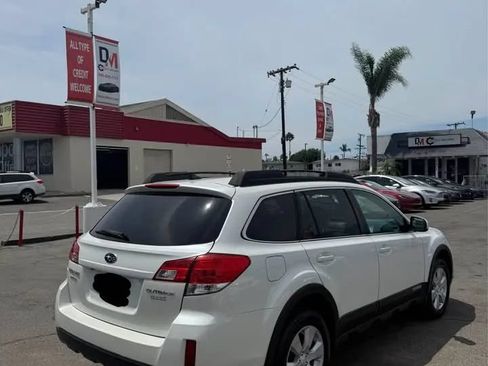 Used 2011 Subaru Outback 2.5i Premium AWD/4WD image 4