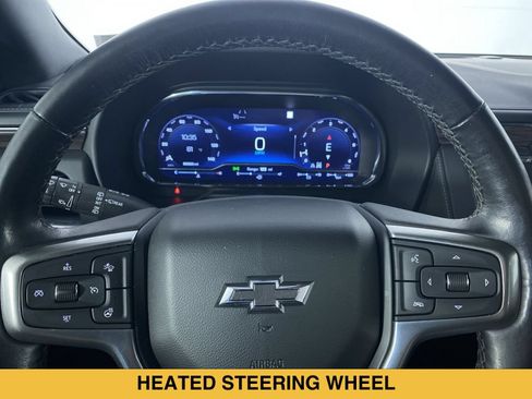 Certified 2022 Chevrolet Suburban Z71 w/ Luxury Package AWD/4WD image 3