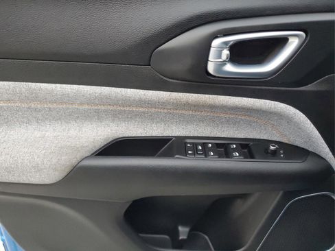 Certified 2022 Jeep Compass Sport image 18