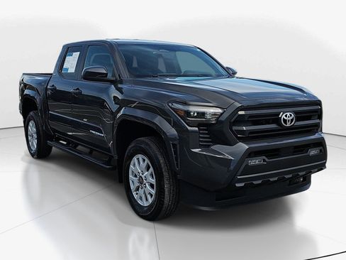 Used 2024 Toyota Tacoma SR5 RWD image 2