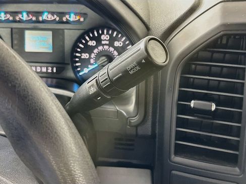 Used 2020 Ford F150 XL w/ Trailer Tow Package RWD image 19