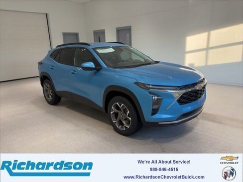 New 2026 Chevrolet Trax LT image 1