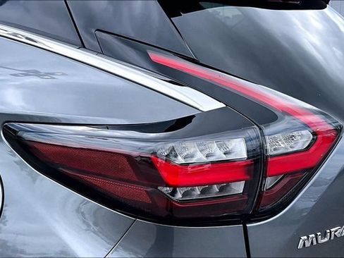 Certified 2024 Nissan Murano SL FWD image 20