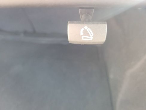 Used 2022 Chevrolet Malibu LT FWD image 46