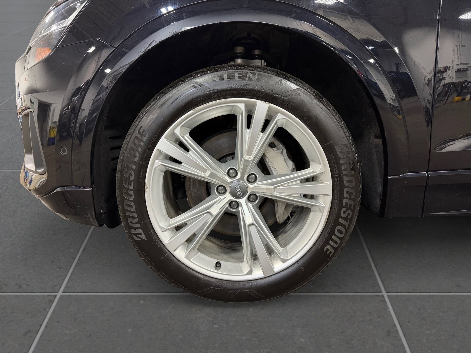 Used 2019 Audi Q8 Premium Plus w/ Premium Plus AWD/4WD image 14