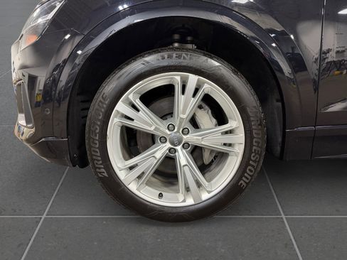 Used 2019 Audi Q8 Premium Plus w/ Premium Plus AWD/4WD image 14