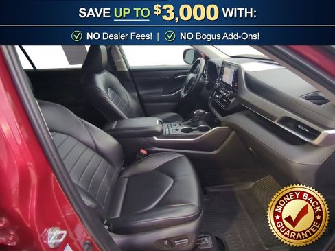 Used 2022 Toyota Highlander XLE image 22