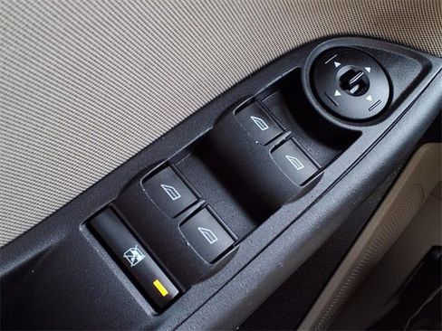 Used 2015 Ford Focus SE image 20