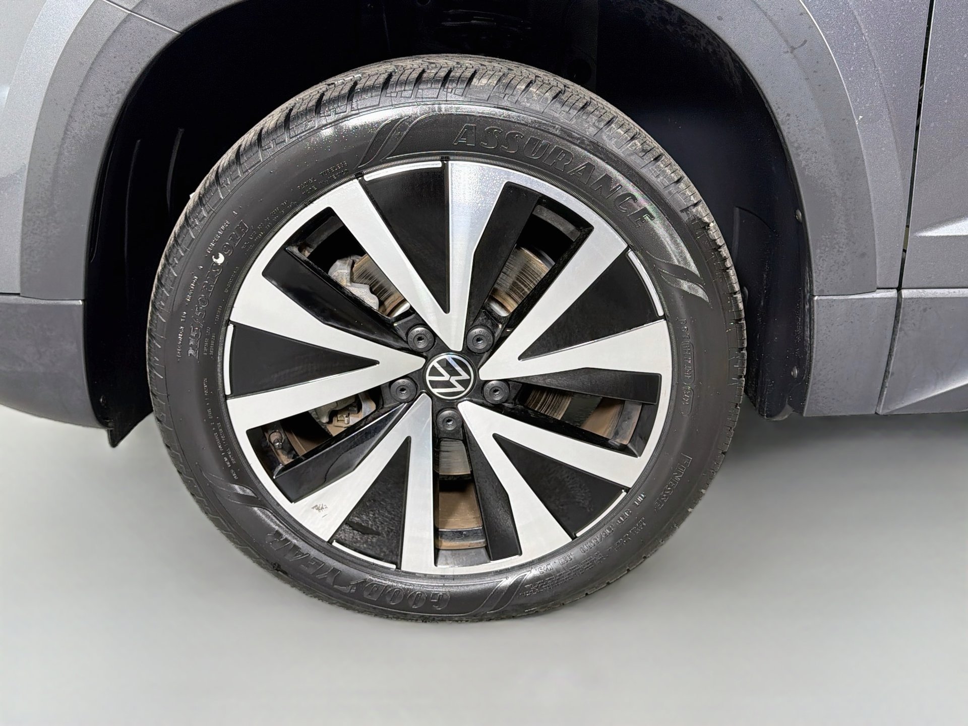Certified 2023 Volkswagen Taos SE FWD image 30