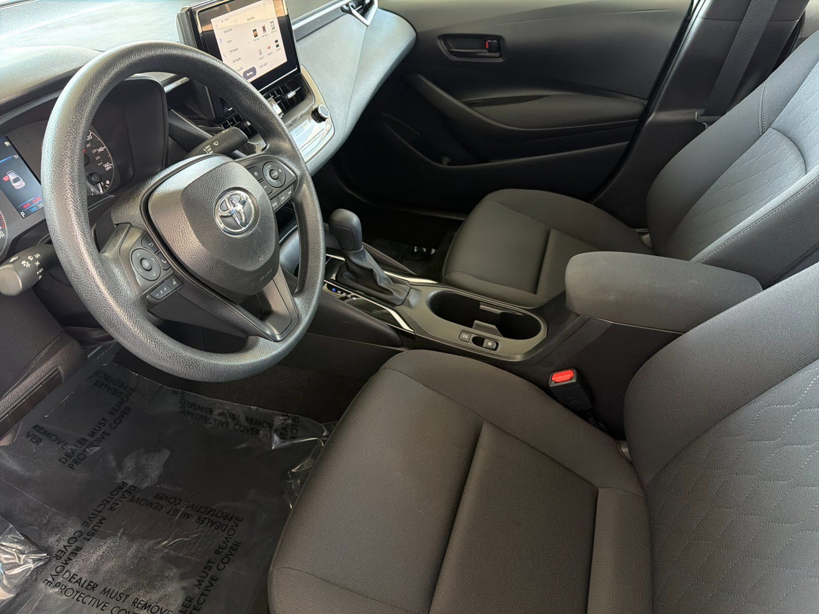 Used 2025 Toyota Corolla LE FWD image 9