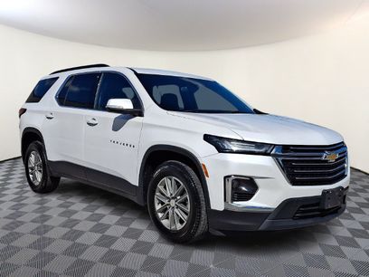 Used 2023 Chevrolet Traverse LT