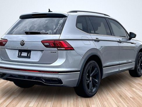 Used 2023 Volkswagen Tiguan SE R-Line AWD/4WD image 2
